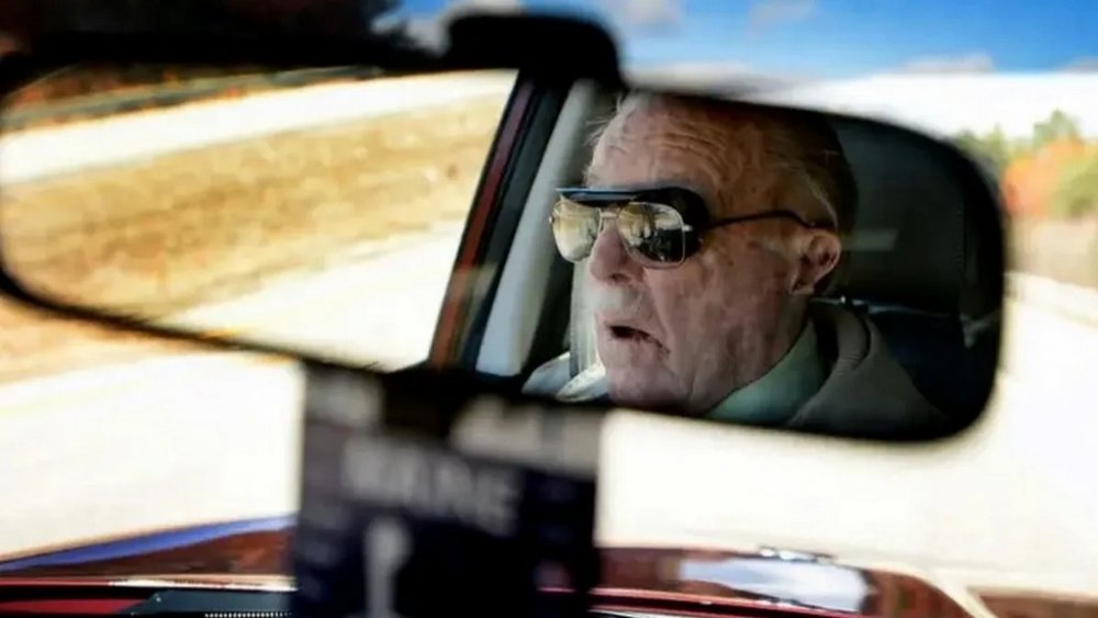 Дідусь їхав до лікаря та опинився за 1500 км в іншій країні