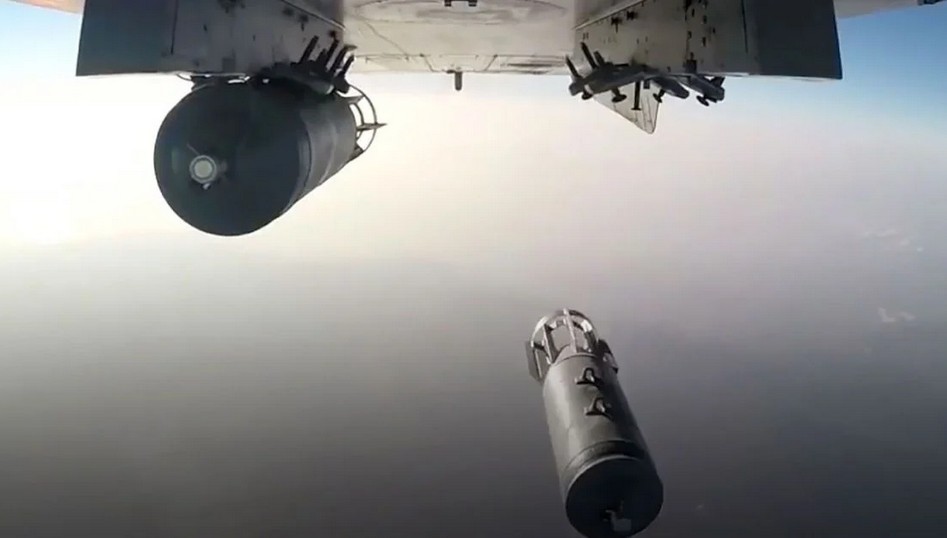 Російський літак відбомбився по… Бєлгороду: у частині міста зникло світло