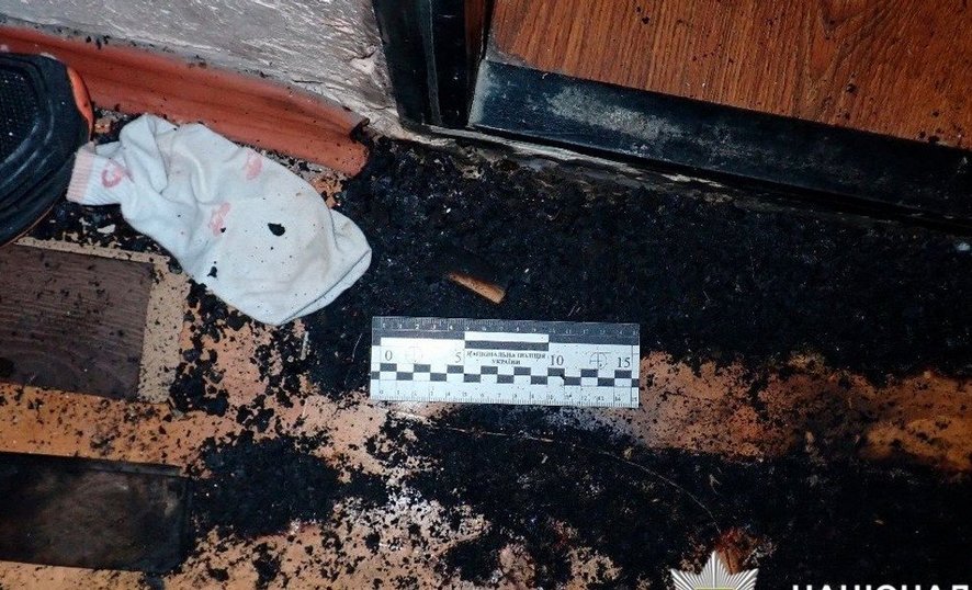 У Києві судитимуть жінку, яка підпалила двері квартири власної доньки