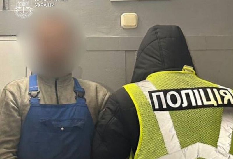 Киянин підпалив відділення «Укрпошти», вважаючи, що виконує завдання СБУ (ФОТО)