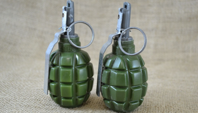 У столичній школі стався вибух: учень кинув страйкбольну гранату