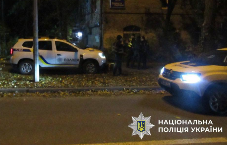 Нічні крики, постріли й бійка: у Києві затримали вуличних хуліганів