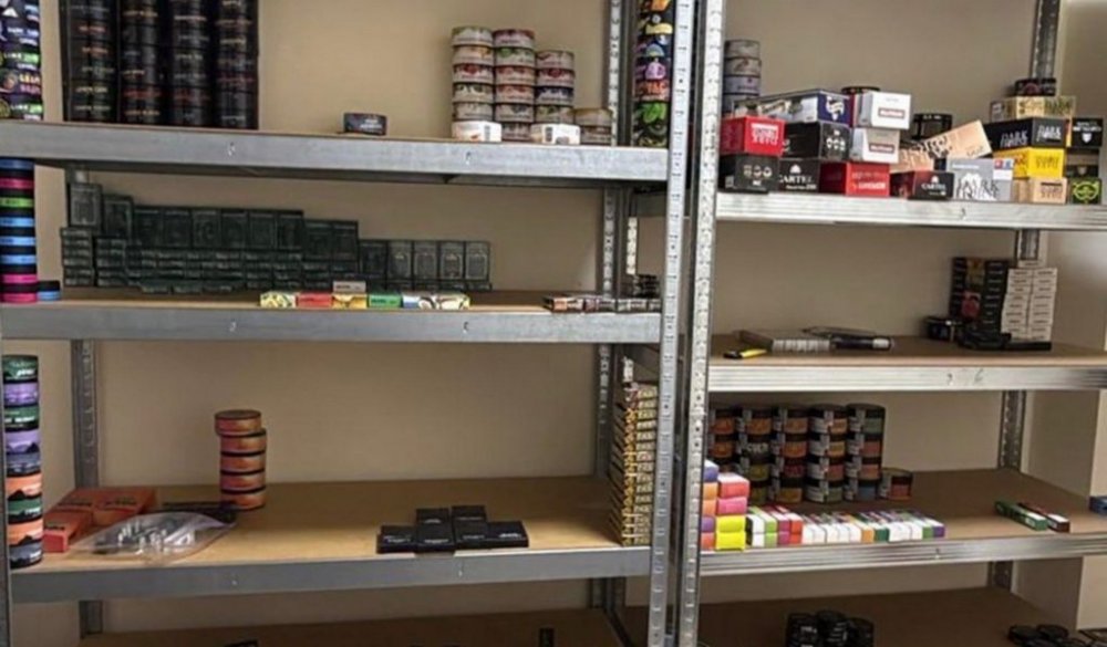 На Київщині чоловіка судитимуть за збут електронних цигарок та рідин для куріння на мільйони гривень (ФОТО)