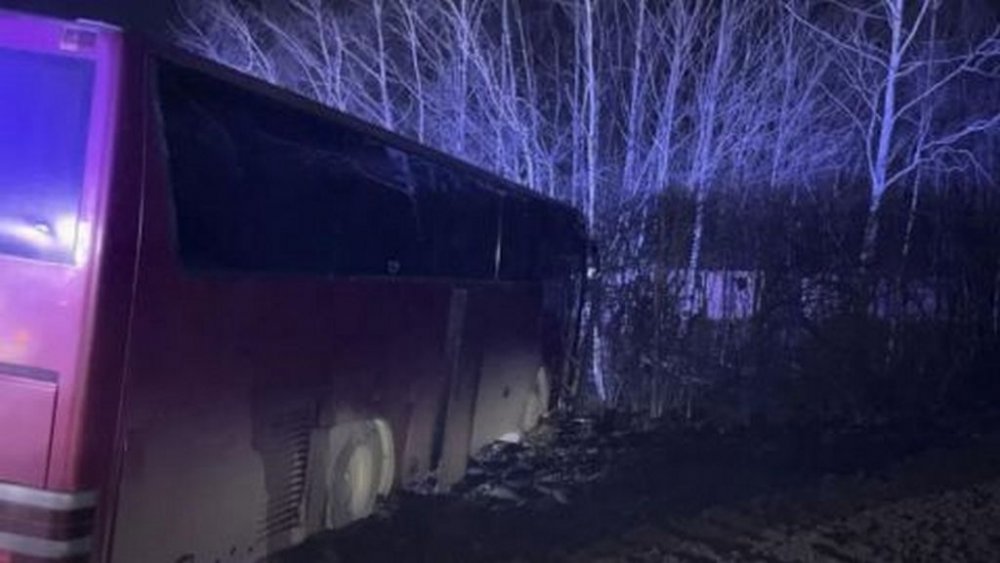 У Польщі водій легковика загинув, протаранивши автобус з українцями (ФОТО)