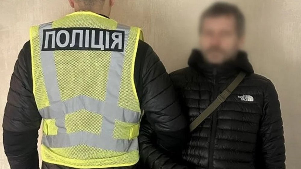 Вибух на «Укрпошті»: поліція затримала киянина, який продав боєприпаси для виготовлення «сувенірів»