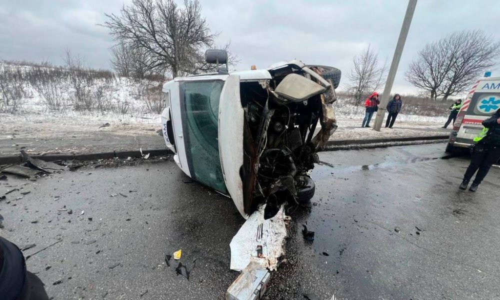 Поліція встановлює обставини смертельної ДТП у Голосіївському районі столиці (ФОТО)