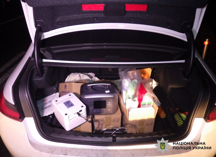 Поліцейські затримали зловмисника, який пограбував сервісний центр на столичному Печерську