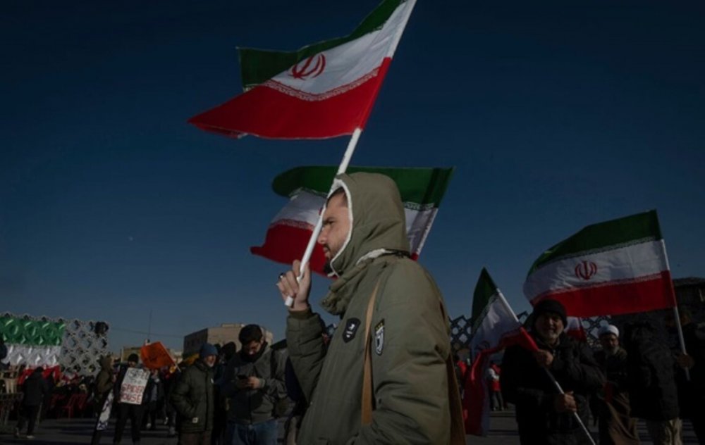 Щонайменше 12 людей загинули під час масових протестів в Ірані (ФОТО)