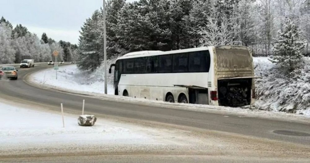 У Фінляндії український пасажирський автобус з’їхав у кювет: що відомо