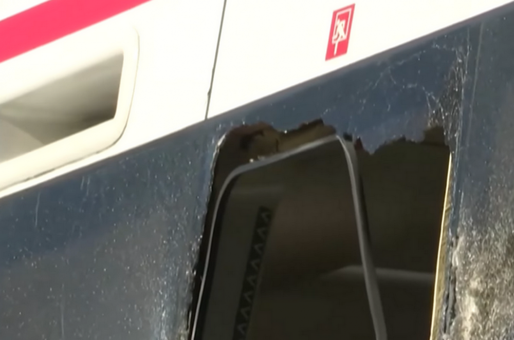 В Іспанії четверта за тиждень залізнична аварія: стріла крана вдарила по вікнах поїзда (ВІДЕО)