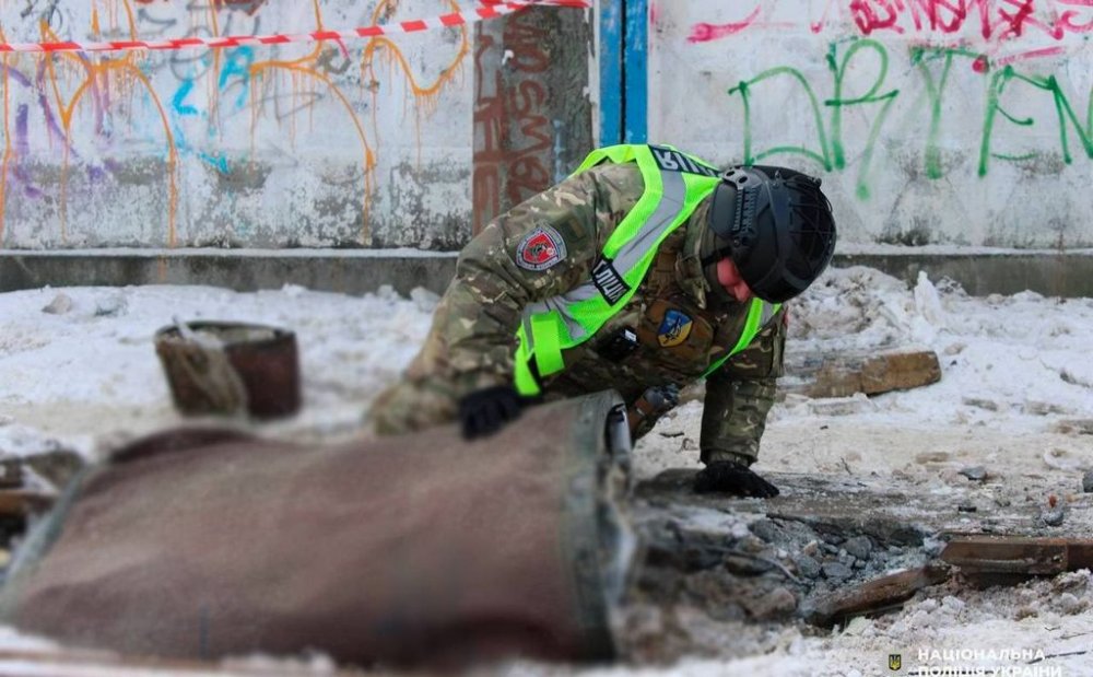 У Києві знайшли бойову частину балістичної ракети, яка не здетонувала (ФОТО)
