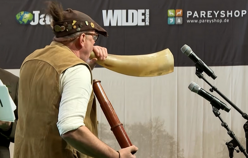 У Німеччині провели національний чемпіонат із імітації криків оленя (ВІДЕО)