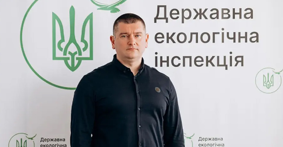 «Знайшов у гаражі»: у декларації посадовця виявили сотні тисяч доларів готівкою