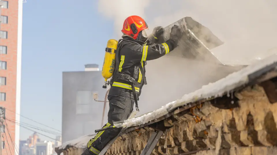 У Києві під час пожежі загинули люди (ВІДЕО)