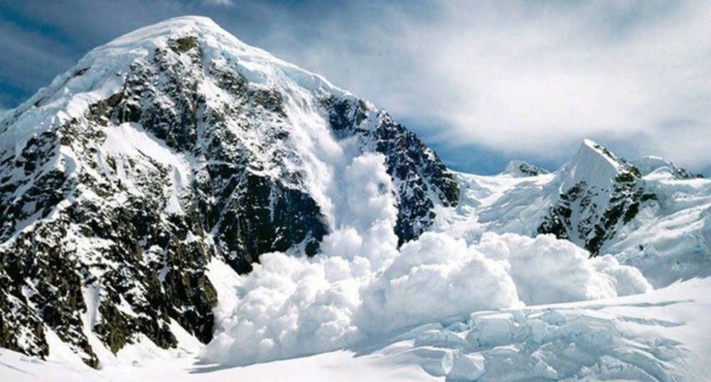 Вісім лижників загинули в Каліфорнії внаслідок сходження лавини