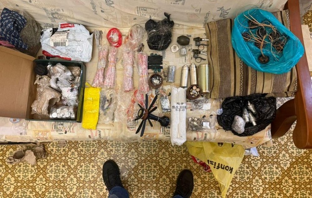 Вибухівка з фронту – поштою: заблоковано спробу незаконного вивезення озброєння до Харкова (ВІДЕО)