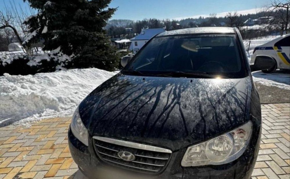 Відеоспостереження допомогло знайти чоловіка, який викрав авто у Обухові