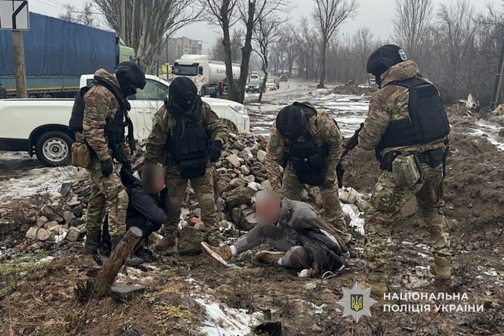 Поліція Кривого Рогу перекрила канал постачання заборонених речовин для військовослужбовців (ВІДЕО)