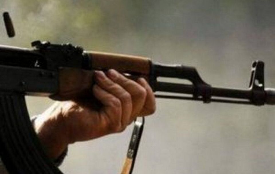 У Хмельницькому військовослужбовець відкрив стрілянину з автомату з балконy квартири