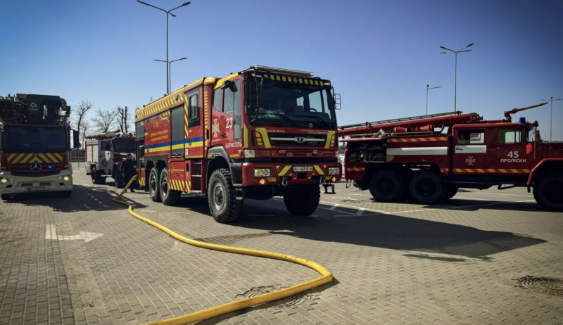 У Борисполі через пожежу в «Епіцентрі» евакуювали сотню людей (ФОТО)