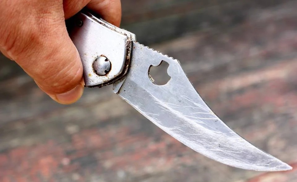 У Києві судитимуть чоловіка, який під час сварки в якості аргументу застосував ніж