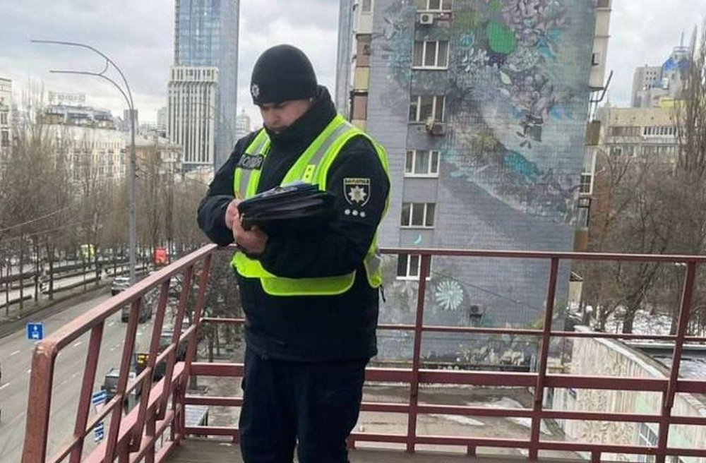 У Печерському районі Києва чоловік загинув після падіння з багатоповерхівки