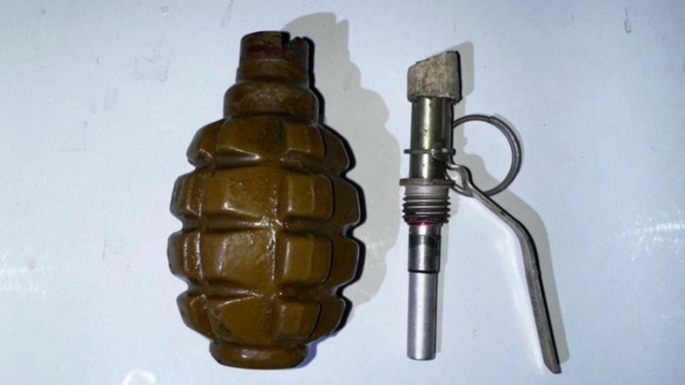 Хотів похизуватись гранатою і підірвав запал у квартирі: киянин здивував сусідів