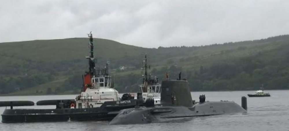 Іранець та румунка звинувачуються у спробі проникнути на базу підводних човнів у Великій Британії (ВІДЕО)