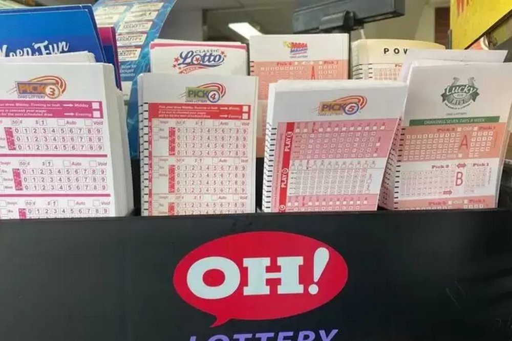 Випадкова покупка змінила життя: пенсіонер дорогою до спортзалу виграв $2 мільйони