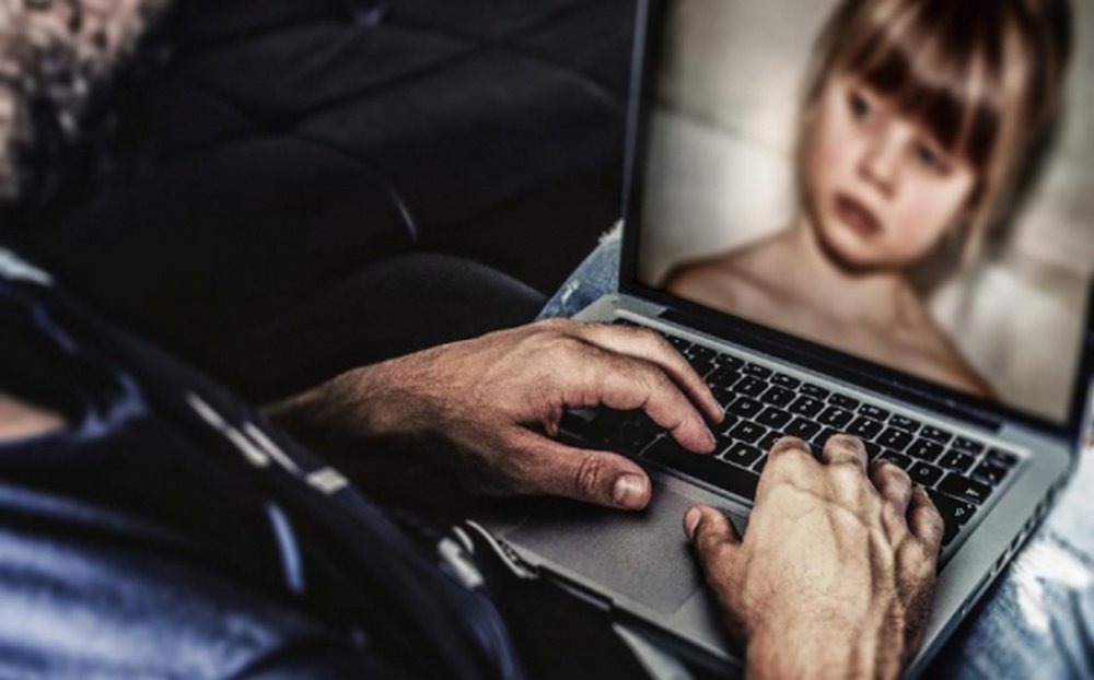 У Києві затримано подружжя, яке торгувало дитячою порнографією