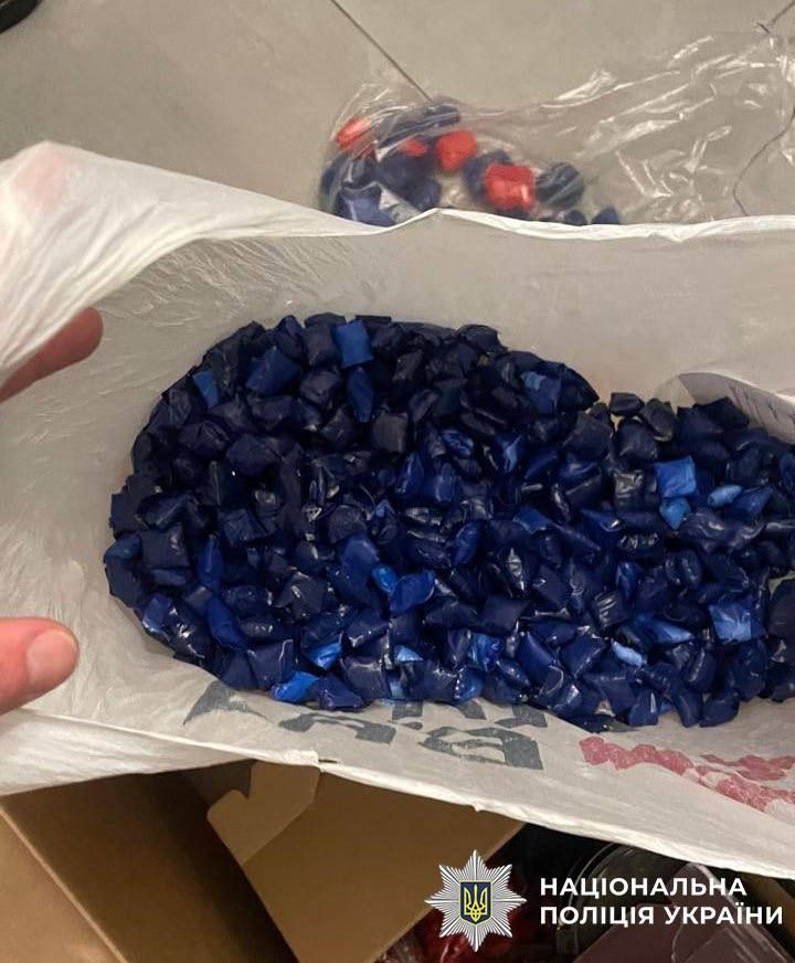 Понад 1,5 тисячі згортків наркотиків: у Києві судитимуть пару дилерів (ФОТО)