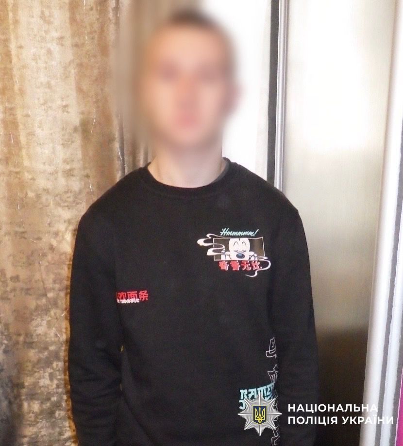 У Києві двоє чоловіків обікрали та спалили BMW