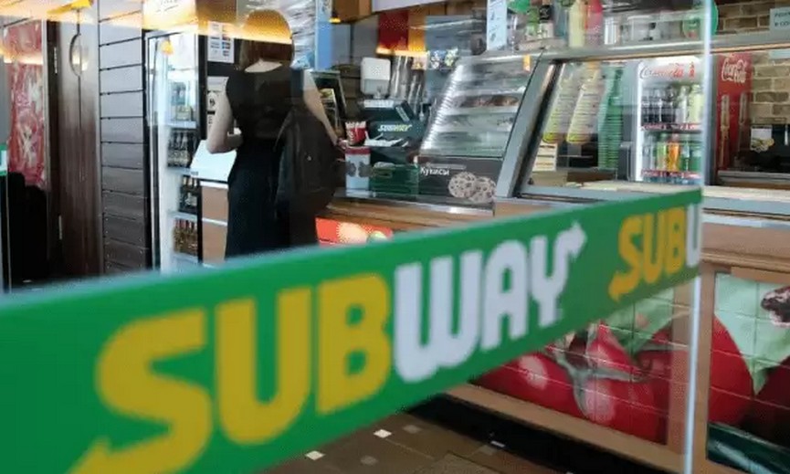 Американка випадково заплатила понад 7 тисяч доларів за сендвіч