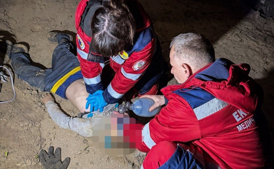 Засипало піском: на Київщині трагічно загинув 11-річний хлопчик (ФОТО)