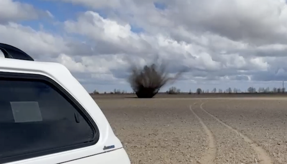 Вибухотехніки поліції Київщини знищили бойову частину ворожого безпілотника (ВІДЕО)