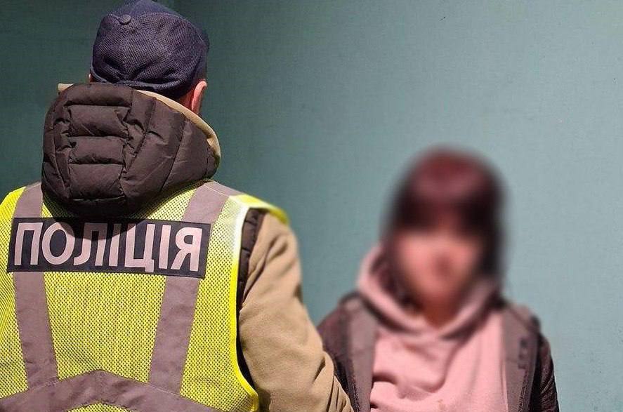 У Києві затримали жінку, яка під виглядом «ДТП з родичем» ошукала 79-річну пенсіонерку на 330 тисяч гривень