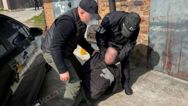 У Білій Церкві затримали військкомів, які вимагали гроші за вихід із будівлі ТЦК