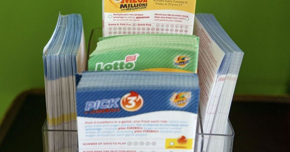 Вперше купила лотерейний квиток: 18-річна дівчина несподівано виграла 48 мільйонів доларів