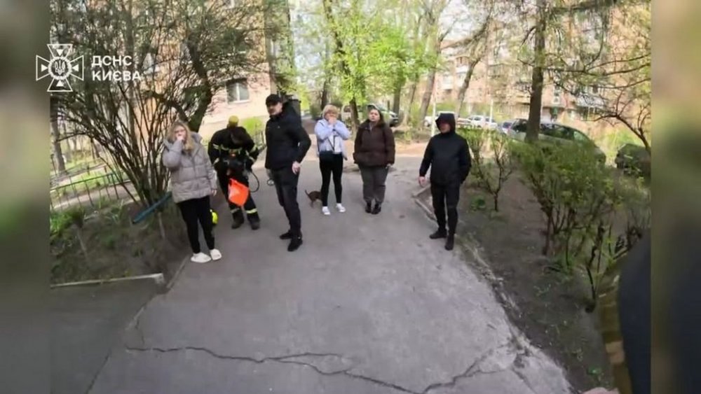 Пожежа на Метробудівській у Солом’янському районі столиці: врятовано 3 людей