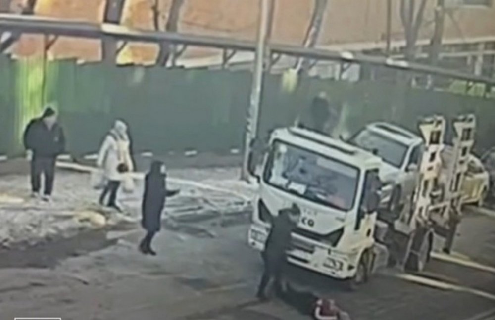 Вдарив водія евакуатора та залишив непритомним на морозі: у Києві судитимуть фітнес-тренера (ВІДЕО)