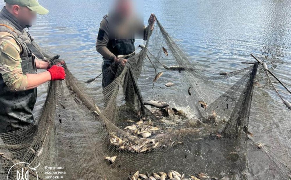 Наловив риби на 6 мільйонів гривень штрафу: на Київщині притягнуть порушника до відповідальності (ФОТО)