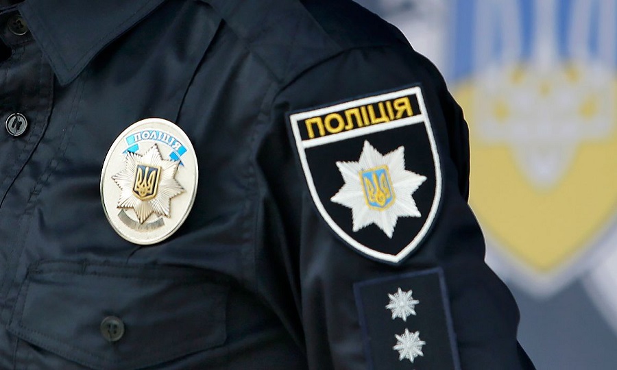 На Оболоні поліцейські привели зброю в бойову готовність через сутичку під час затримання (ВІДЕО)