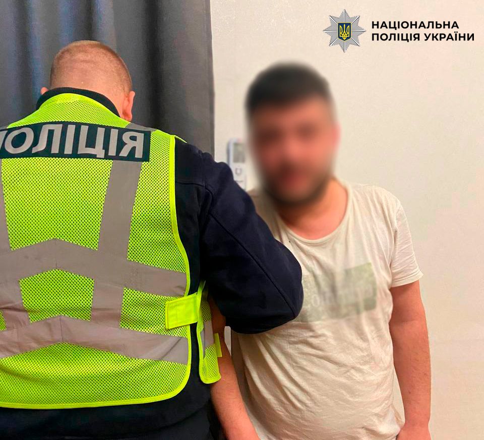 Кривавий вечір на Подолі: поліція затримала іноземця за зухвалий напад на киянина