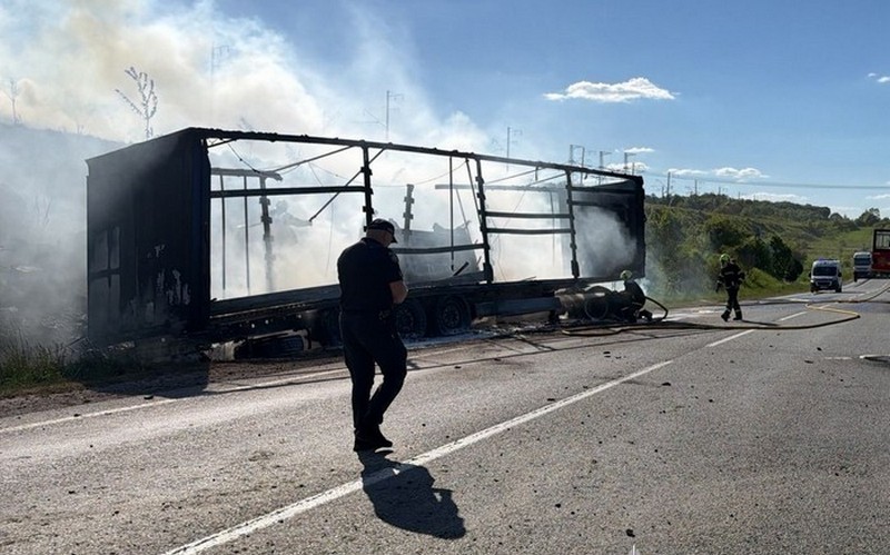 У ДТП на Львівщині загинув водій вантажівки (ФОТО)