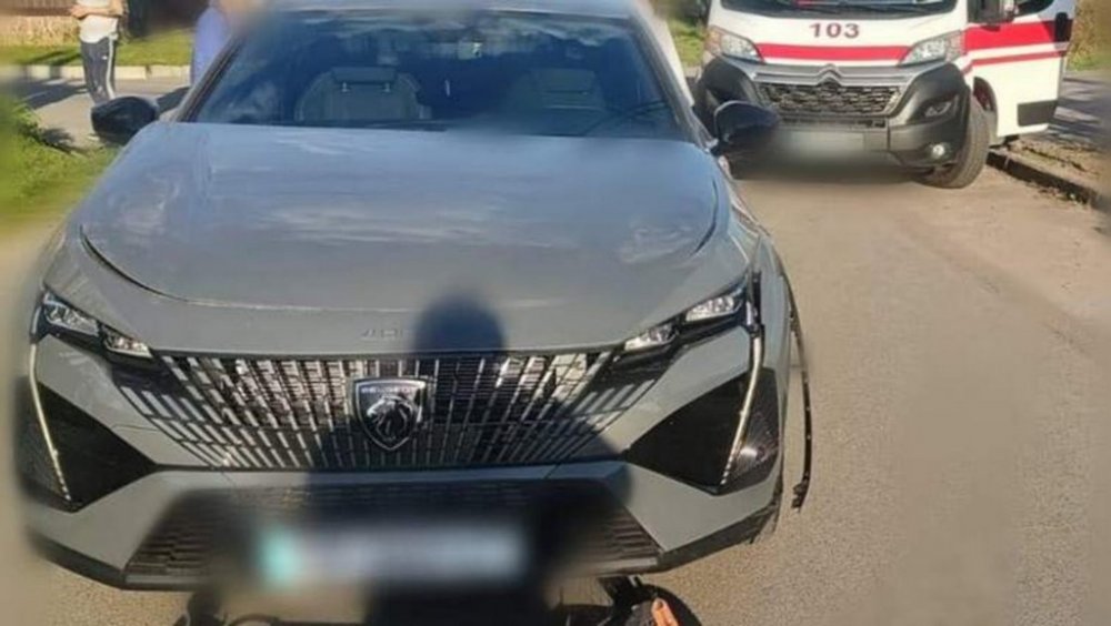На Київщині водій збив дітей на самокаті: 10-річний хлопчик загинув (ВІДЕО)