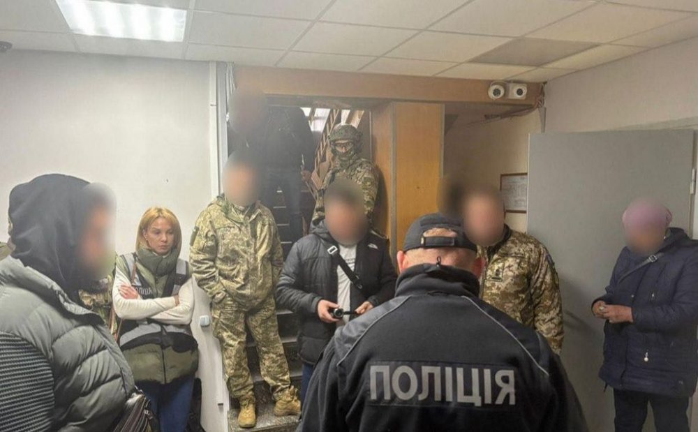 2500 доларів за вихід з військкомату: на Київщині викрили посадовця ТЦК