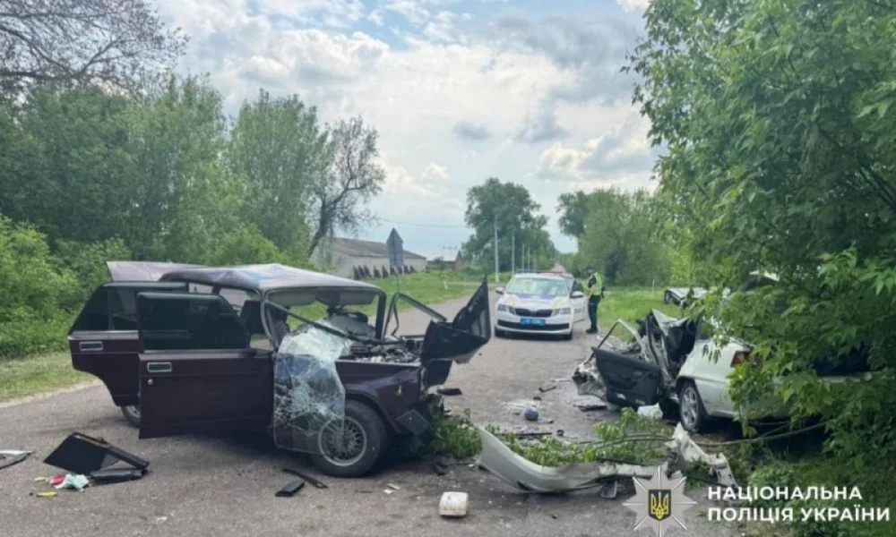На Бориспільщині сталася ДТП на зустрічній: троє людей у лікарні (ФОТО)