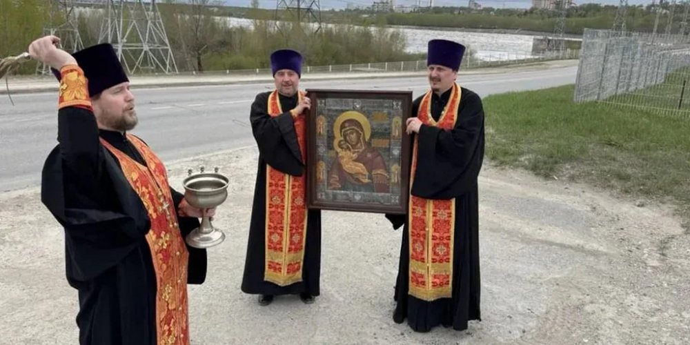 Священники РПЦ із іконою «захищали» Перм від безпілотників