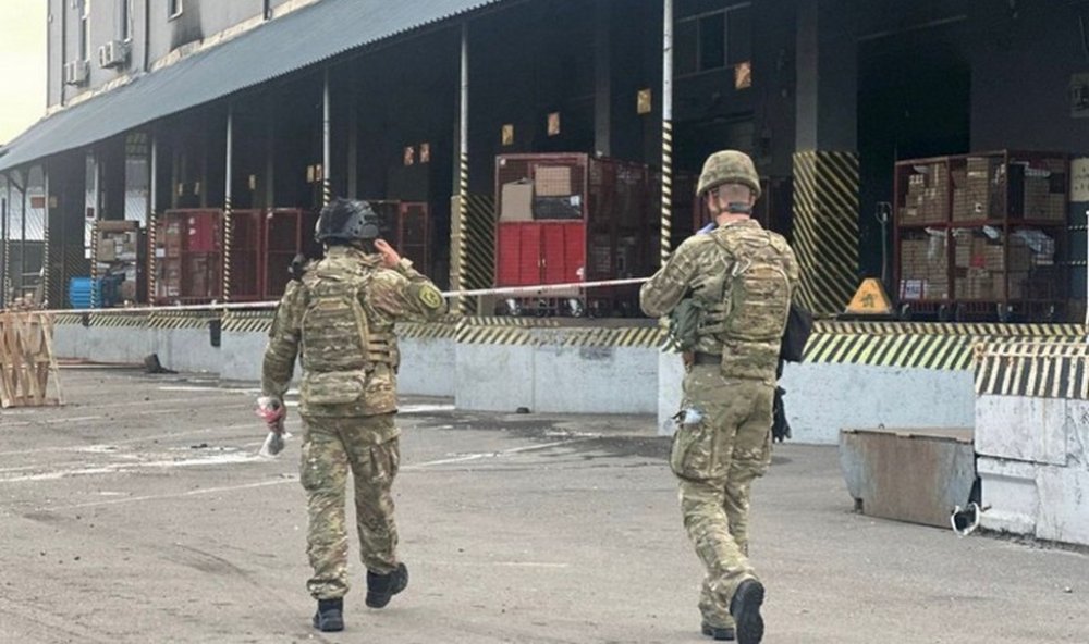 Посилка вибухнула у поштовому терміналі в Оболонському районі Києва: одна людина загинула, двоє – травмовані