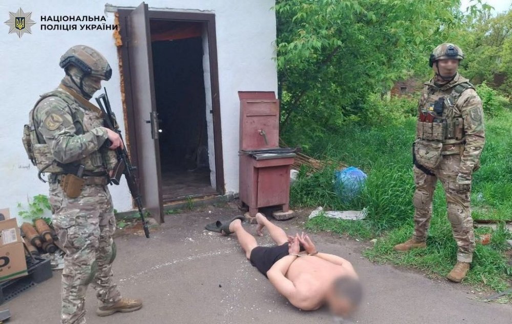 Обіцяли роботу й житло, а тримали в рабстві: поліція Києва визволила 12 людей (ВІДЕО)